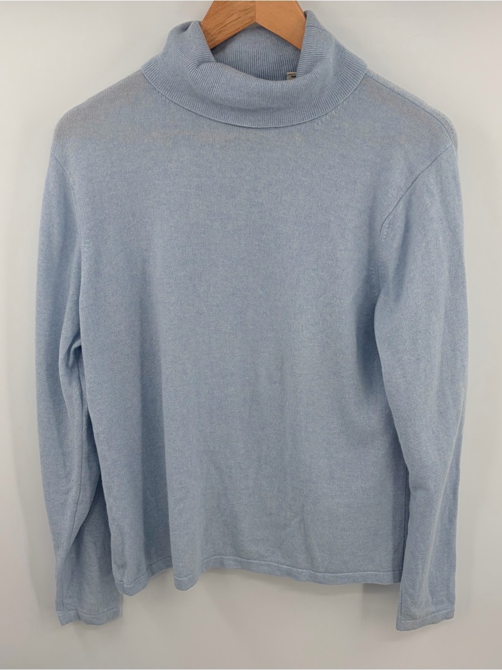 L.L. Bean cashmere turtleneck light blue sweater women’s L lightweight classic